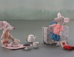 Maileg Afternoon Treat, Mouse - Merle* Doll Furniture And Accessories
